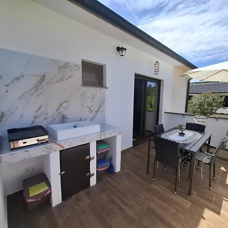 Marija Simicic * Kampor