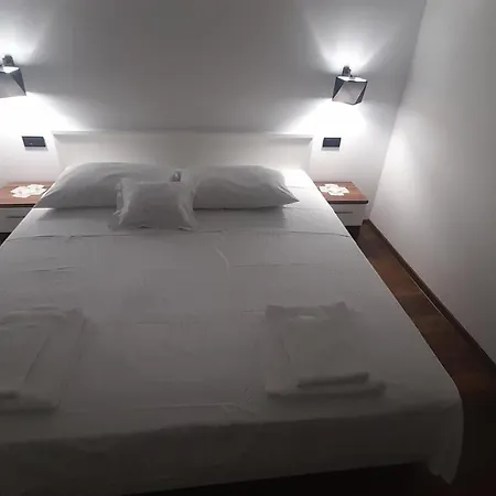 Marija Simicic * Kampor