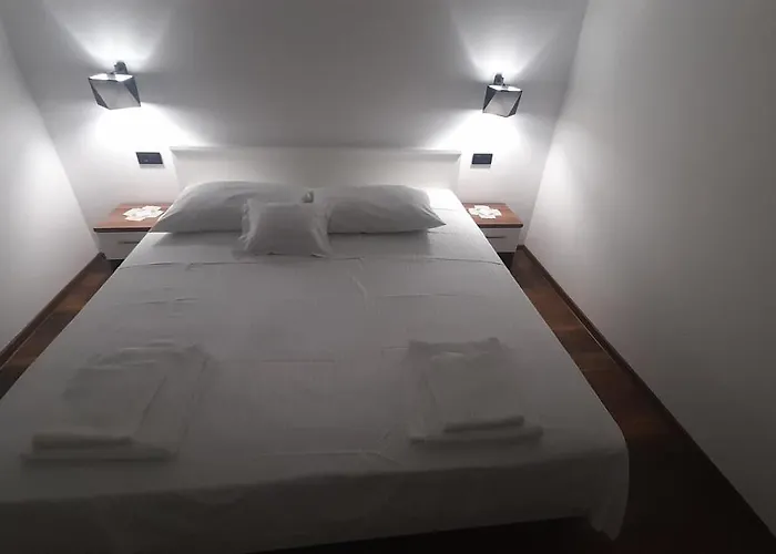 Marija Simicic * Kampor